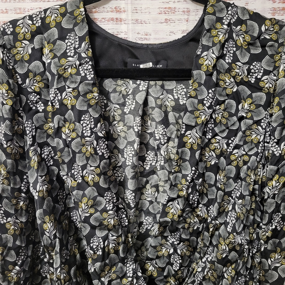 Slate & Willow M Fux Wrap Floral Blouse - Picture 4 of 6